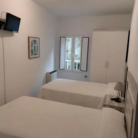 Pensión A Casa De Lolita 3*